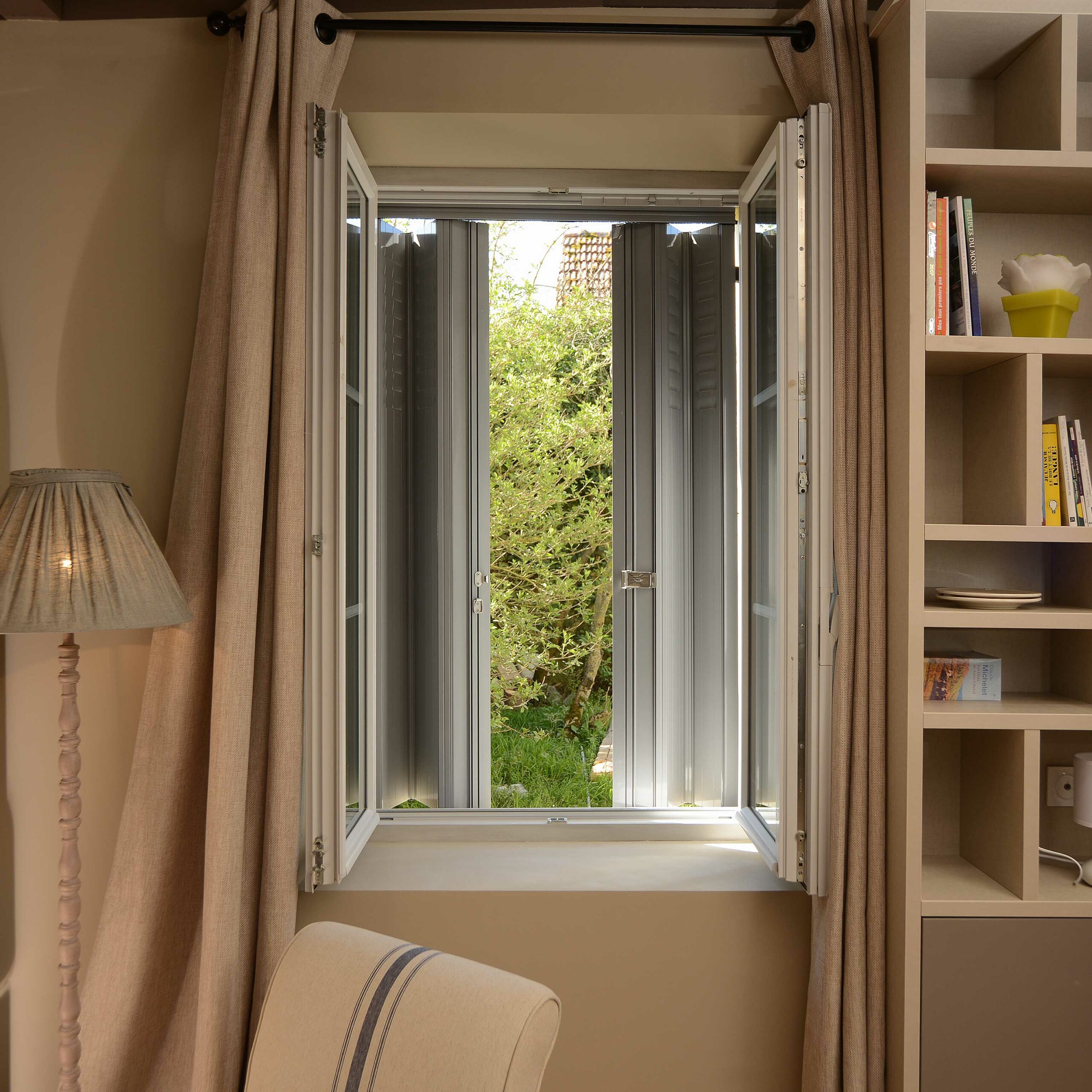 PERS-COULISSANTE-ALUFRANCE-GRIS-AJOUR-D&CO-INT-A2